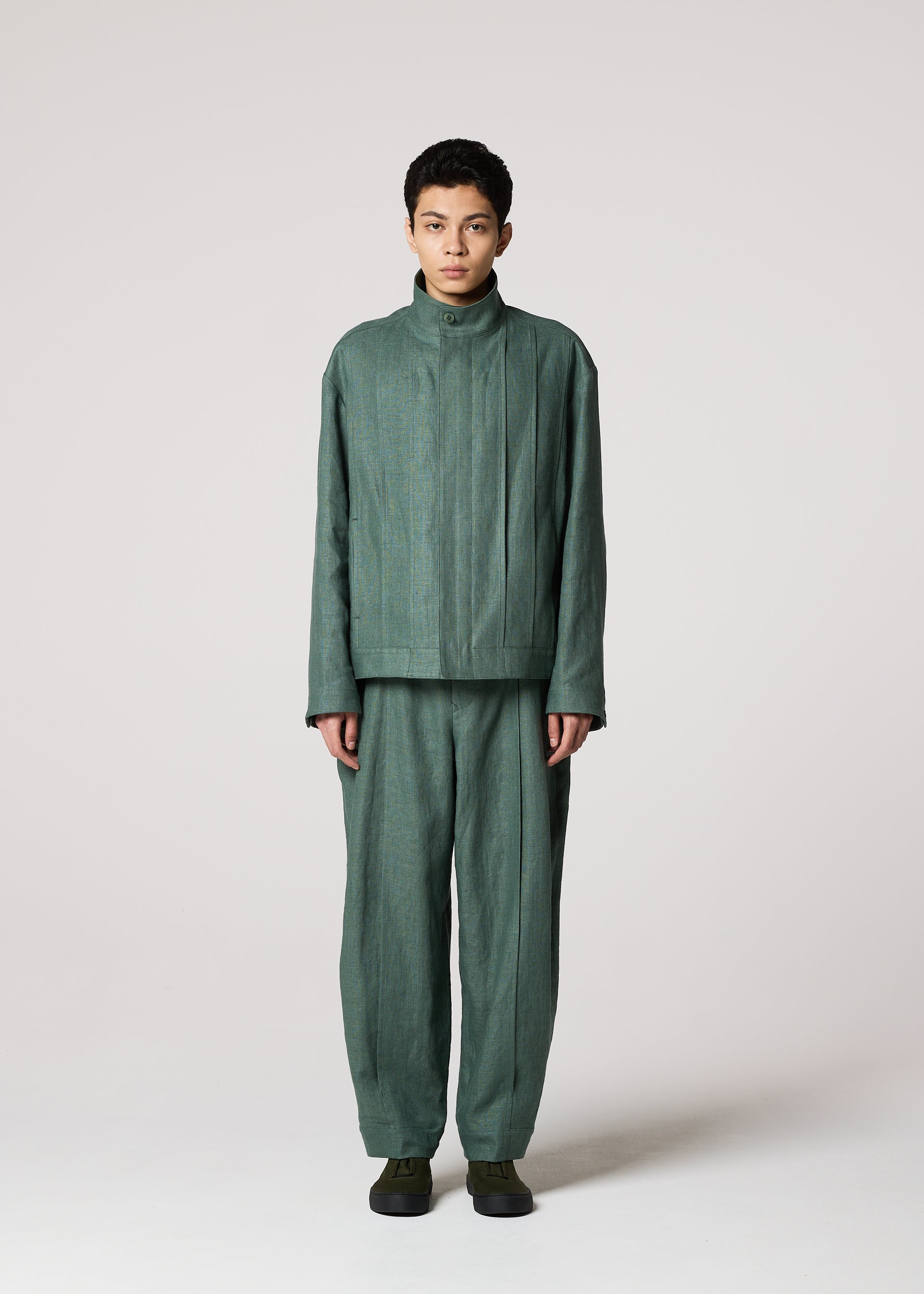 TOUGH LINEN – isseymiyake.com