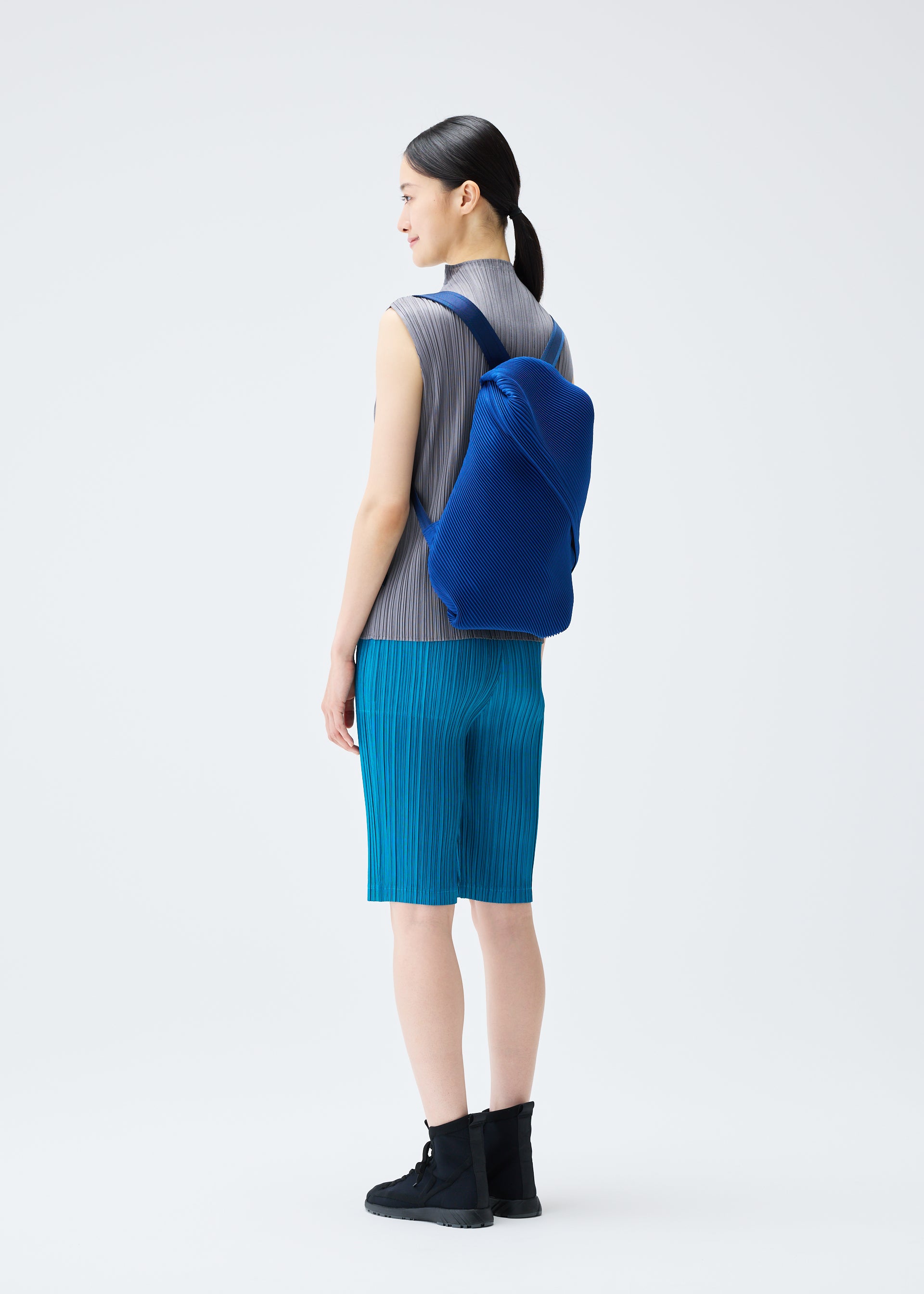 BIAS PLEATS BACKPACK – isseymiyake.com