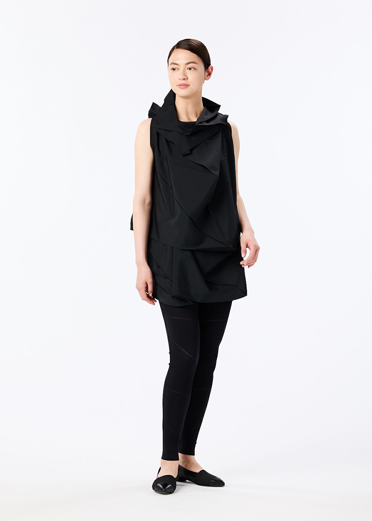 132 5. SOLID – isseymiyake.com