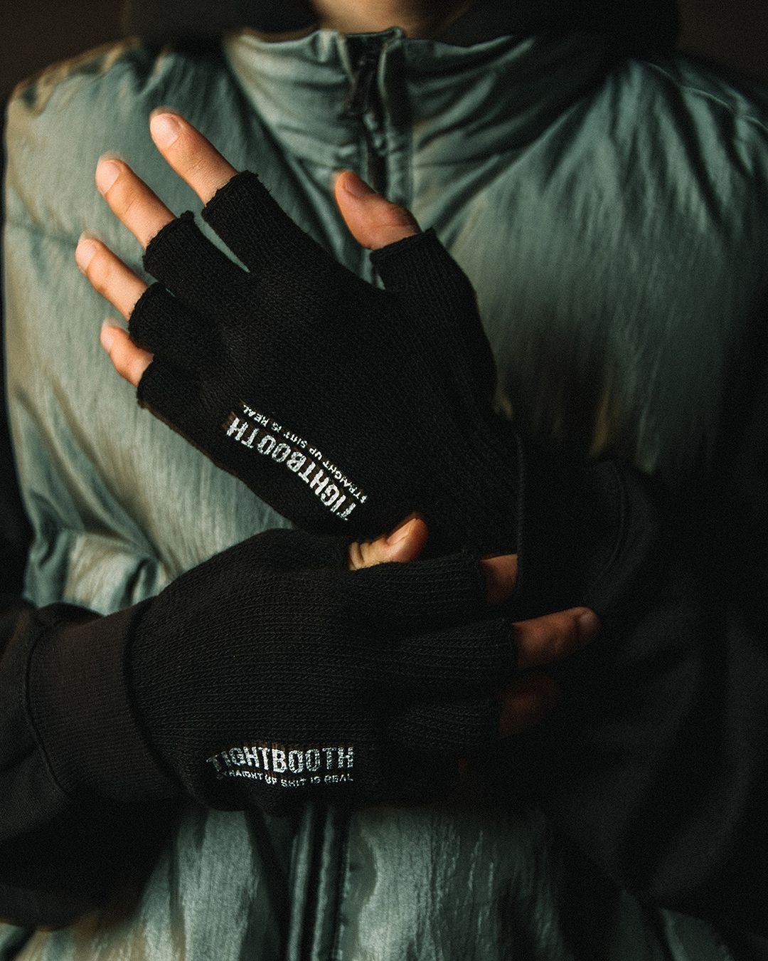 TIGHTBOOTH/LOGO FINGERLESS GLOVE（Black）［フィンガーレスグローブ