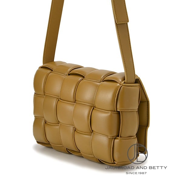 パデット カセット ショルダーバッグ エイコ―ン ブラウン[591970 VCQR1