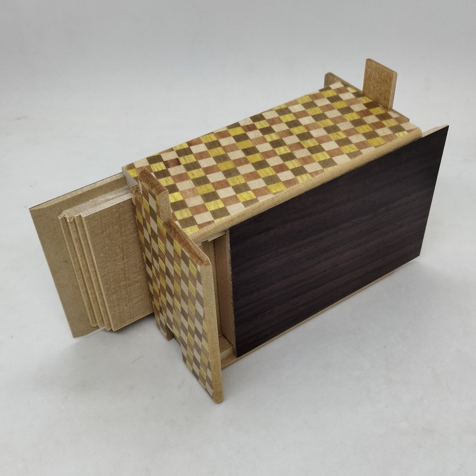 27 steps Rosewood/Ichimatsu 4 sun Japanese puzzle box Himitsu-bako