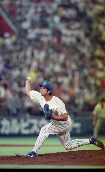 1996年の巨人戦で力投する盛田幸妃投手＝横浜：盛田幸妃さん 写真