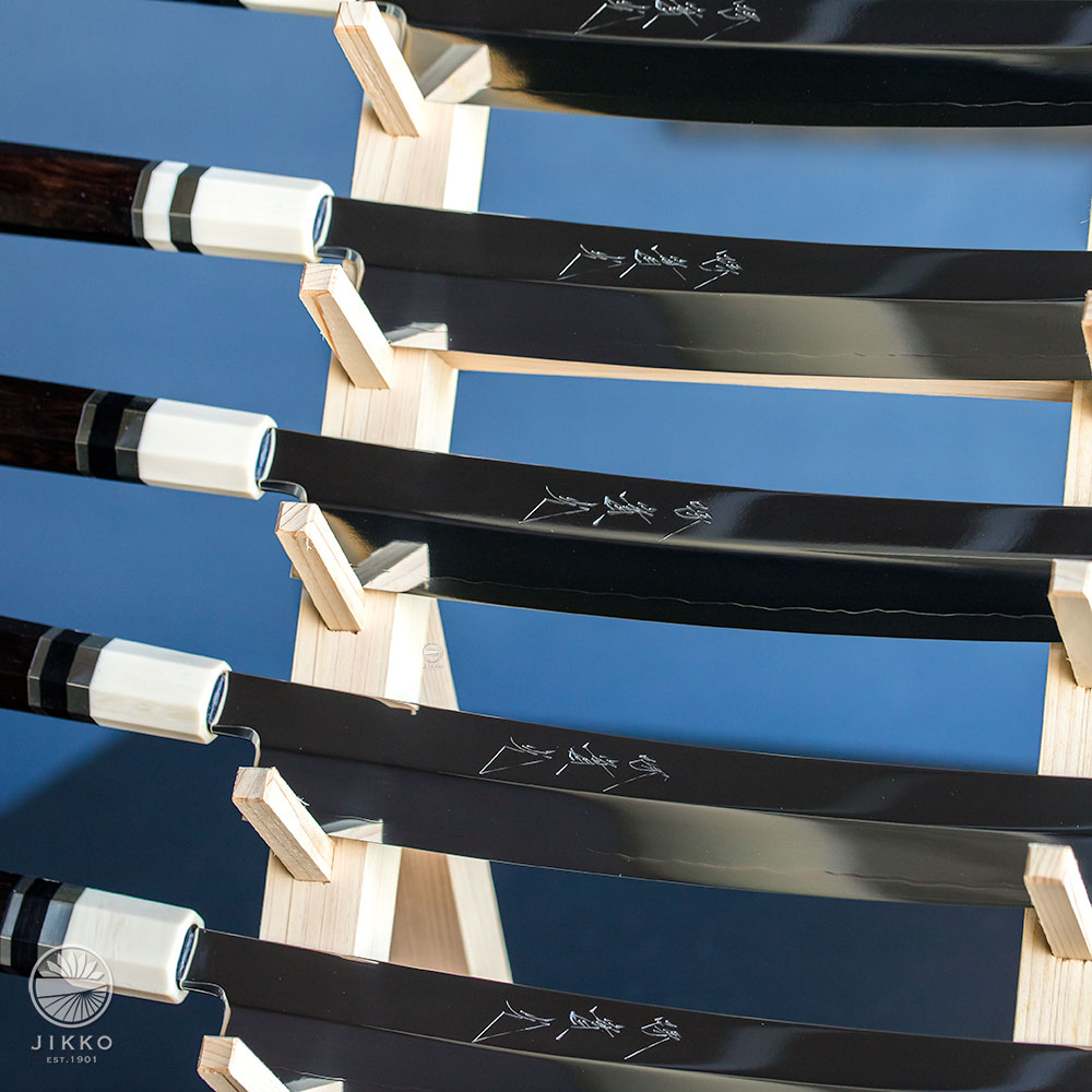 日本刀のようなソリ鏡面刺身 先丸包丁 - 包丁ラボ 堺實光