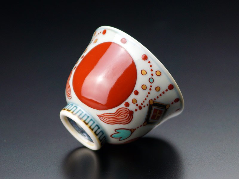 献上手古伊万里焼】ぐい呑み 染錦本金赤玉瓔珞紋 - JTOPIA