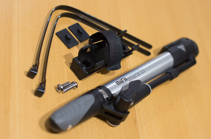 TOPEAKの携帯ポンプ・ミニモーフをエアゲージ付きにカスタマイズ