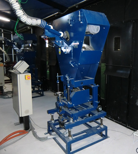 製品カタログ (バッティングセンター用ユーティリティーエース