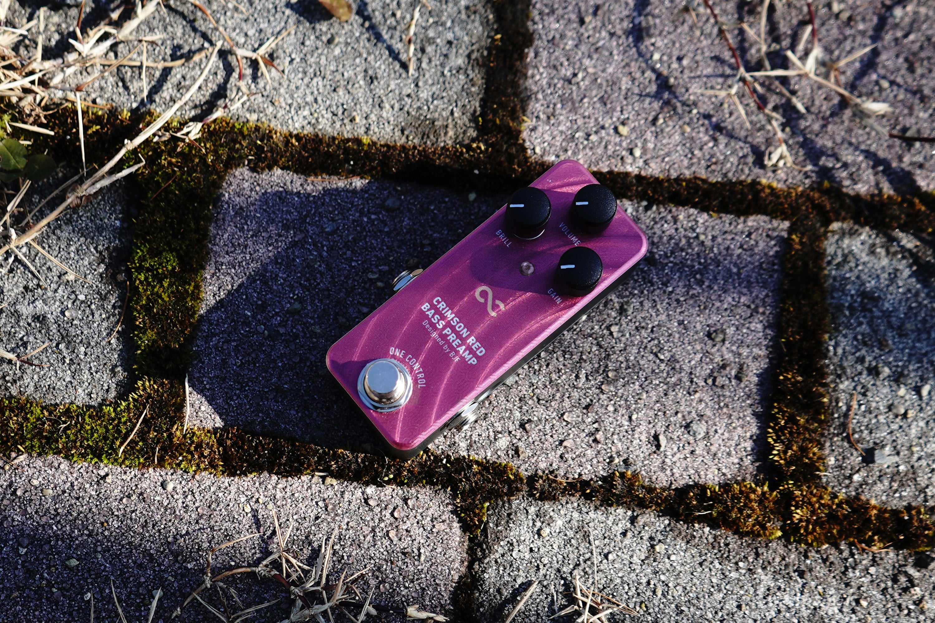 3/9 16:00まで10％OFF!】One Control CRIMSON RED BASS PREAMP