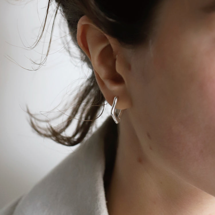 ダガーピアス SV