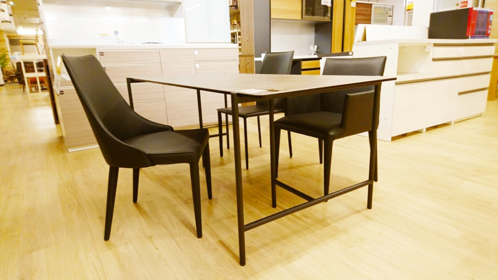 セラミックテーブル moda en casa【pipa table】入荷 | 鹿児島 家具