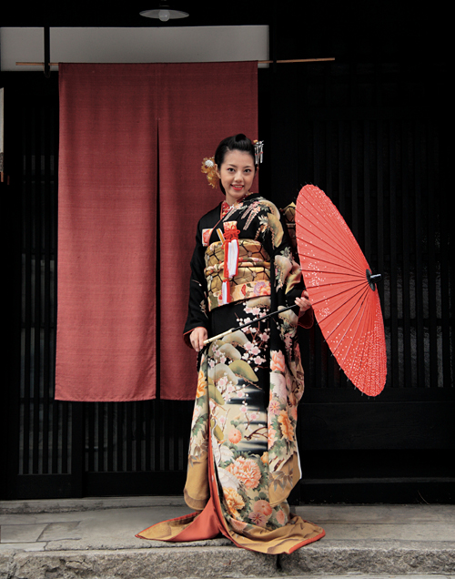 花嫁振袖「大正ロマン花物語」衣裳ギャラリー | ブライダルハウス・オエ