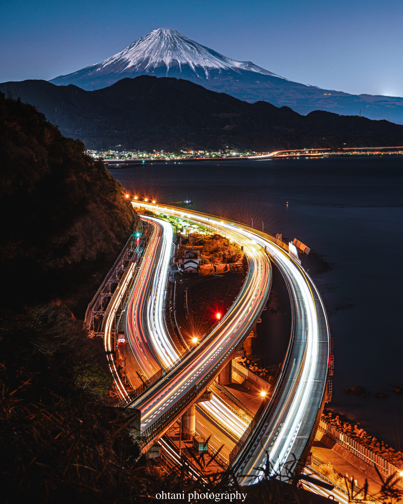 静岡・薩埵峠】薩埵峠から富士山とレーザービーム - 大谷的な写真思考術