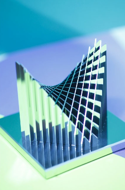 PEGASUS I ｜2変数関数をステンレスで表現したアート・オブジェ「数楽