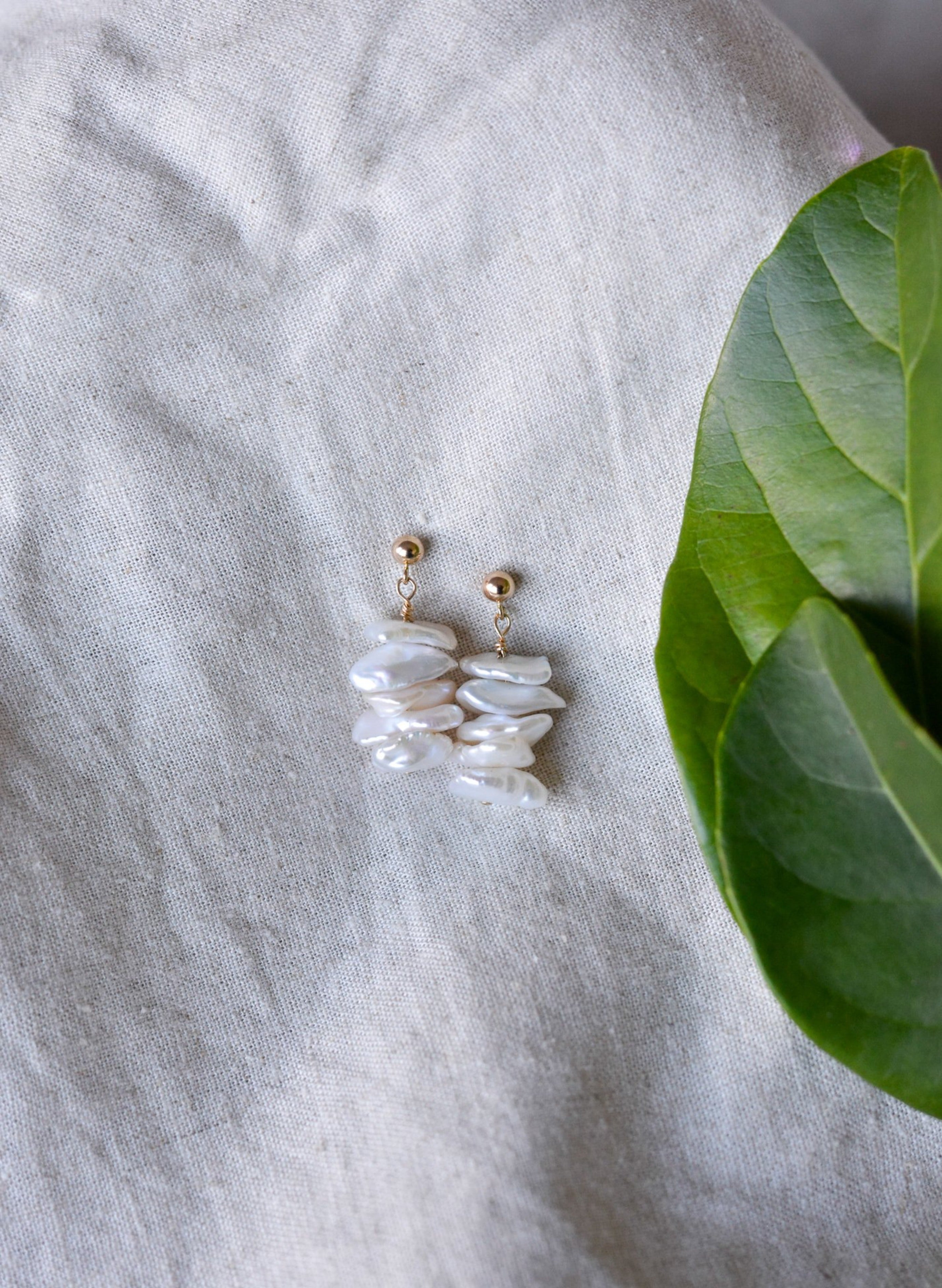 the IRIS earrings – Olive & Light