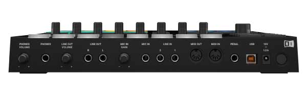 MASCHINE MK3のご紹介ページです。NATIVE INSTRUMENTS発、楽曲制作の