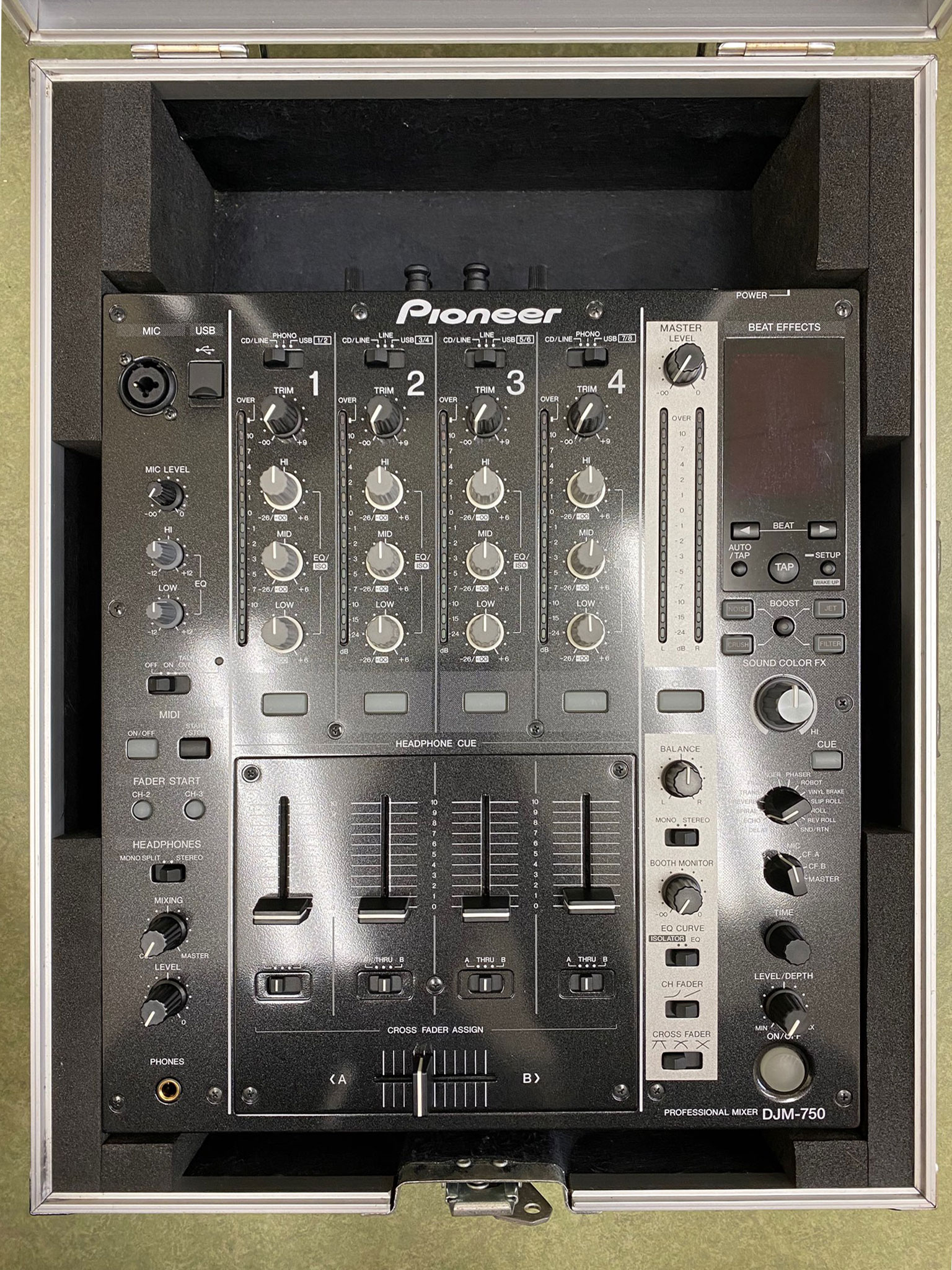 中古品】Pioneer DJ/DJミキサー/DJM-750-K※ハードケース付き！ -DJ機材