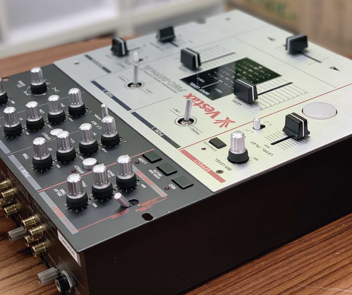 中古品のVestaxのDJミキサー、PMC-05ProSLのご紹介です。