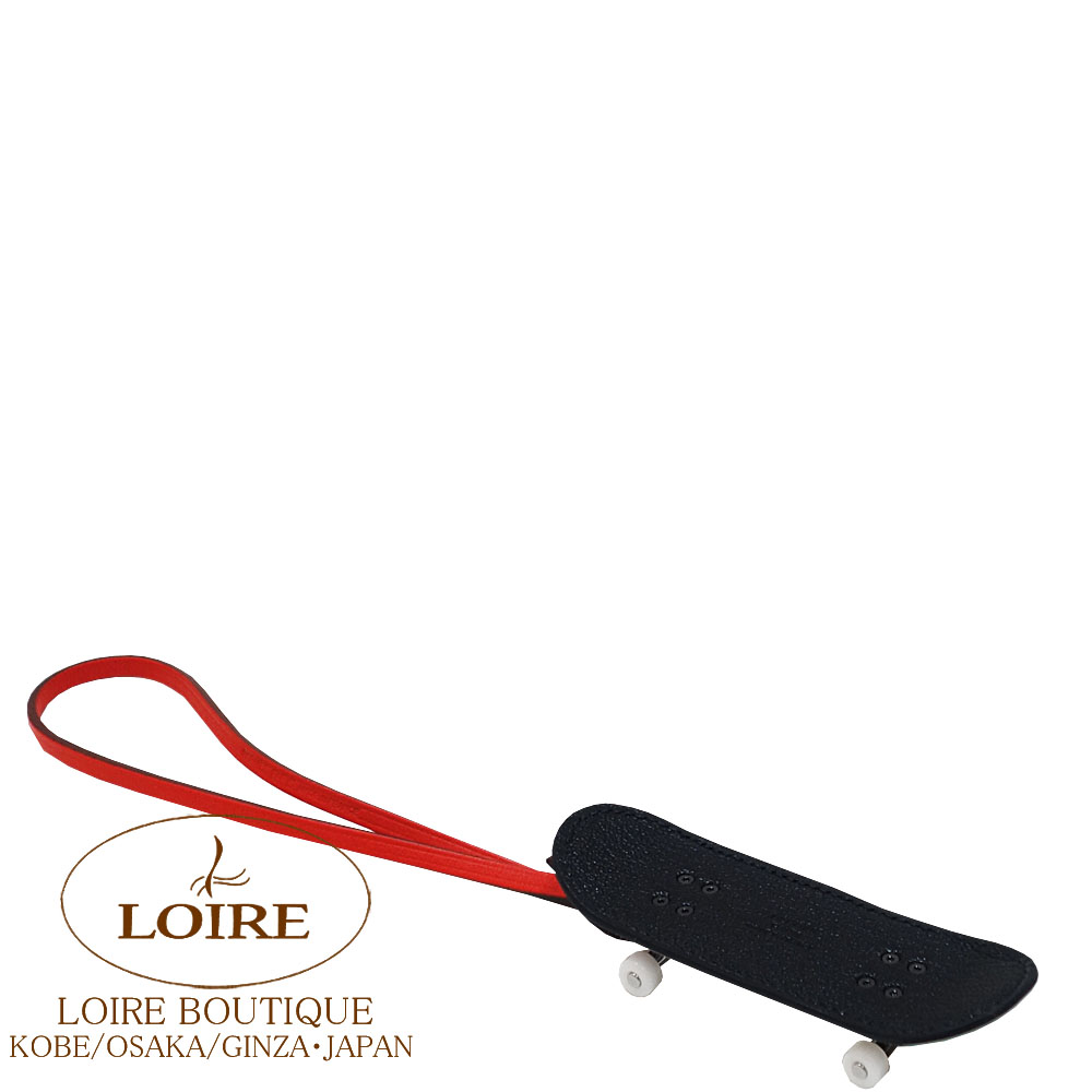エルメス HERMES フィンガースケートボード マルチカラー シェーブル エルメス<br>フィンガースケートボード<br>チャーム<br>クロ×マルチ