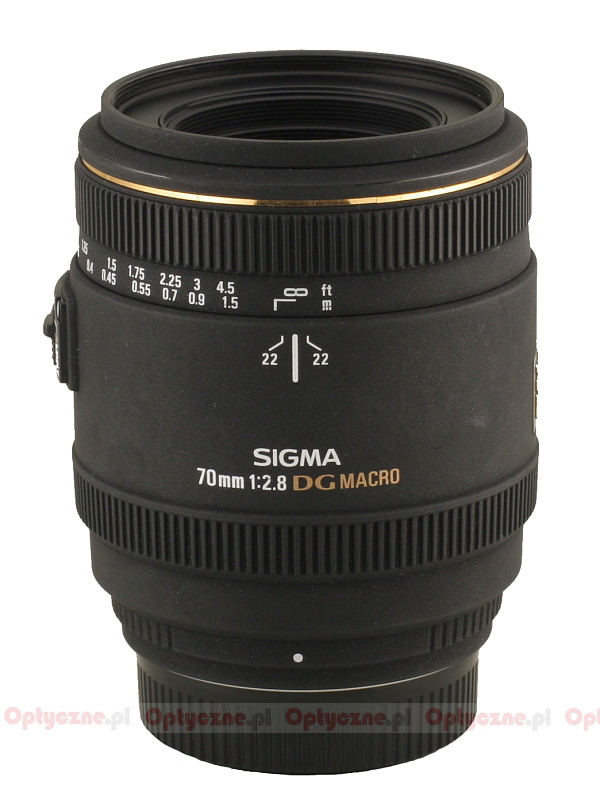 Sigma 70 mm f/2.8 EX DG Macro - LensTip.com