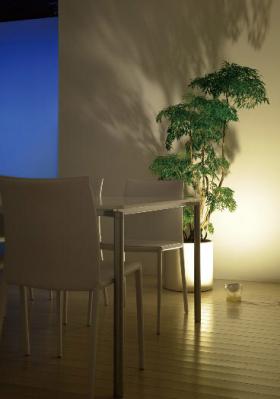 ヤマギワ YAMAGIWA フロアスタンド アッパーライト S2998W | 商品紹介