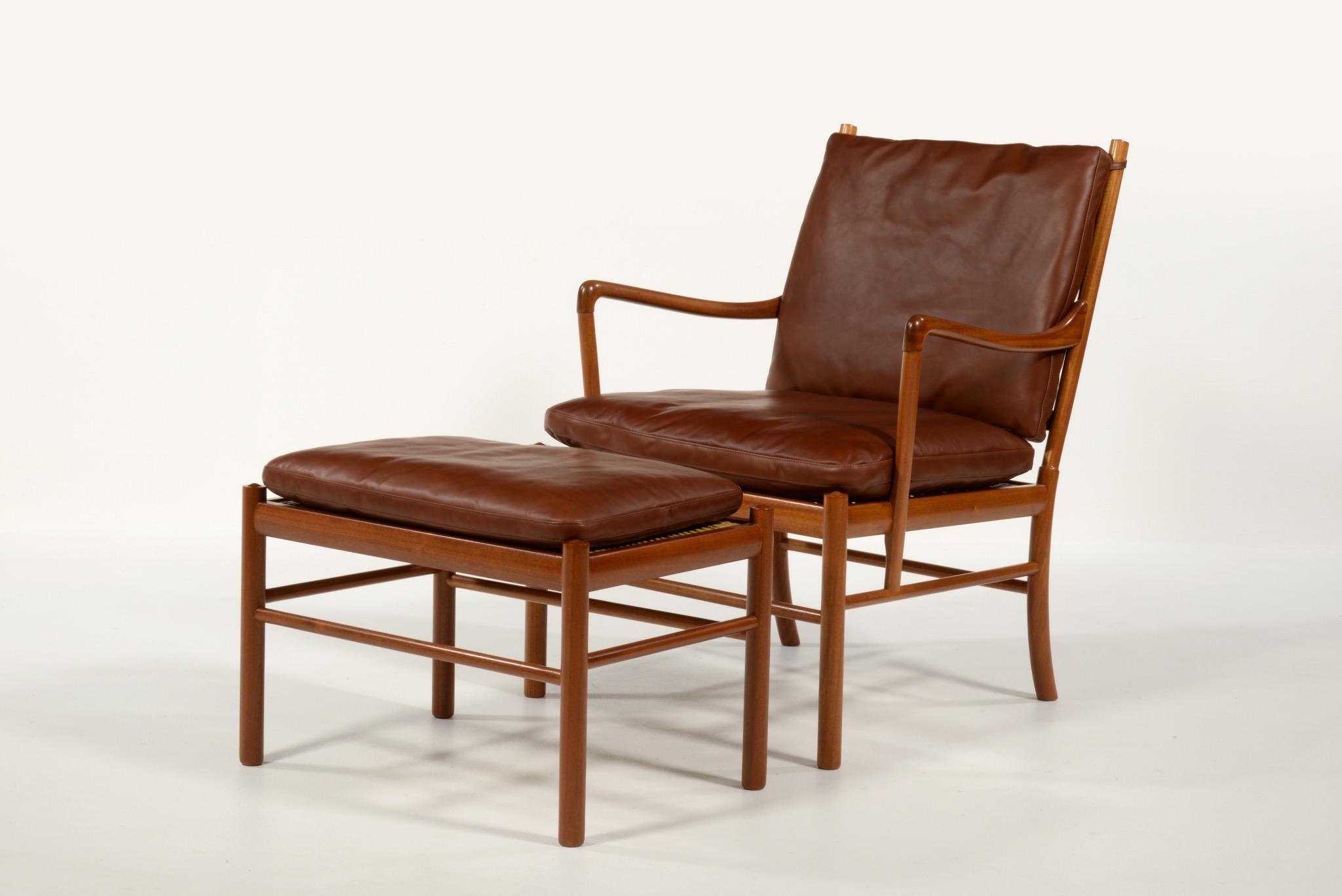 Ole Wanscher no.149 “Colonial” Easy chair and Ottoman｜Luca