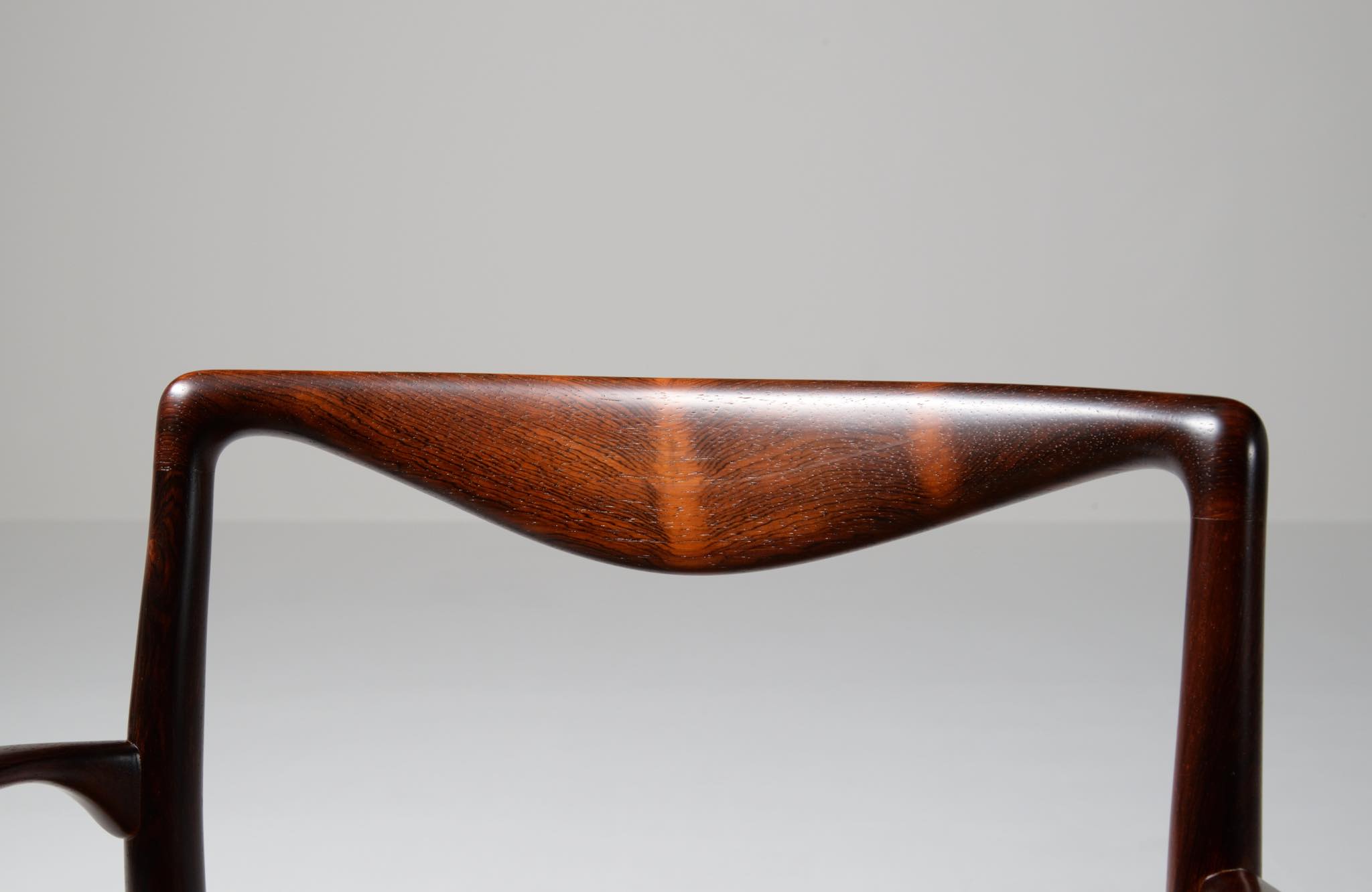 Kai Lyngfeldt-Larsen Arm chair in Rosewood｜Luca Scandinavia