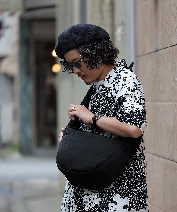 イッチ/ITTI ANNIE PUFFER TOWN MOON BAG / CERATO BRIGHT[バッグ