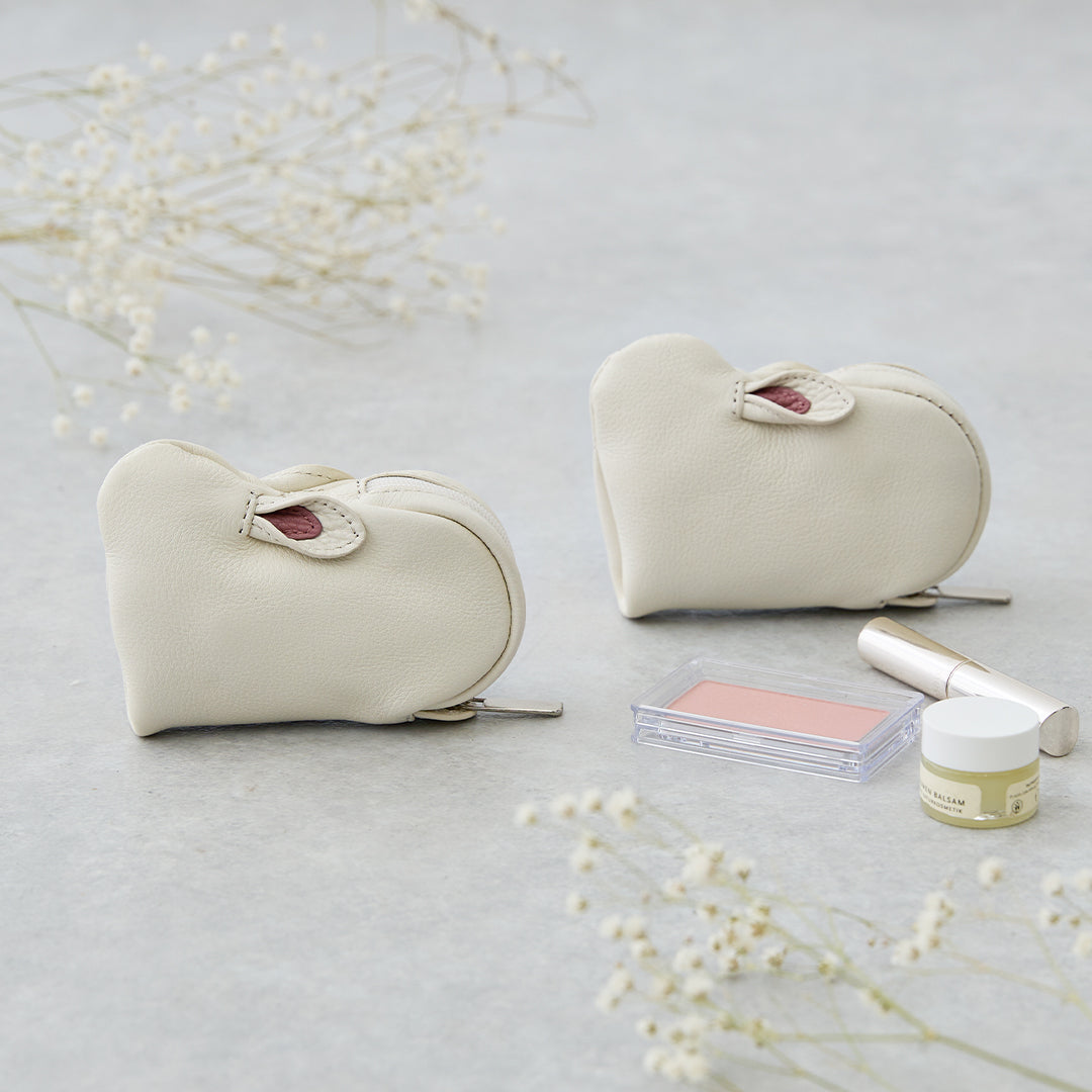 Uwa-muki Usagi Pouch – マザーハウス 公式サイト