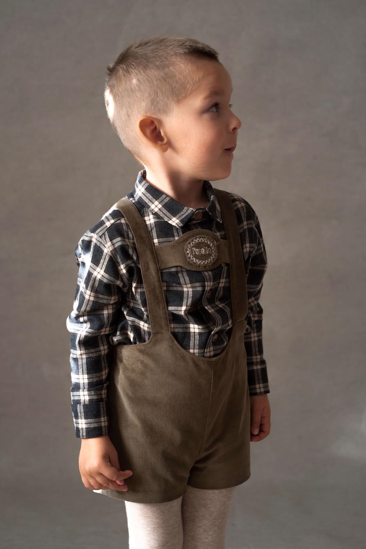 Mod.9.3 Green velvet short dungarees with embroidery appliqué