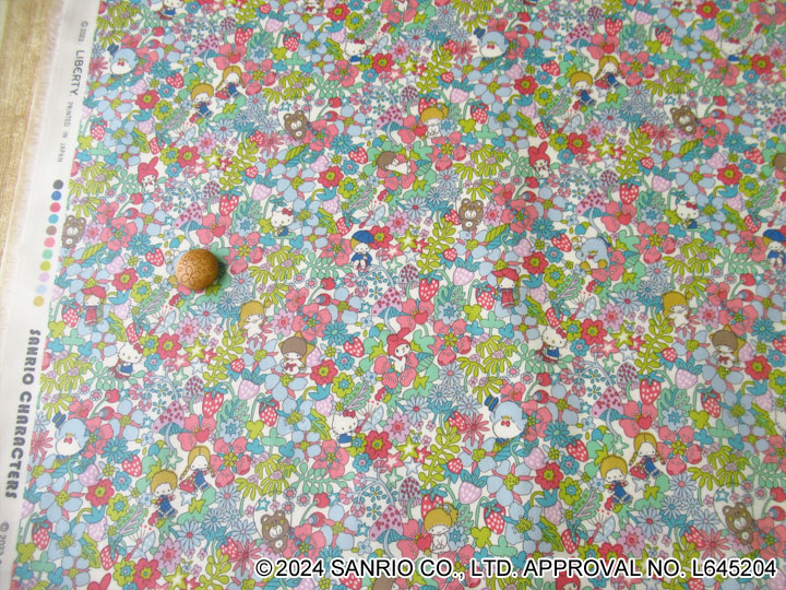 ハローキティ×リバティファブリック ツヤ消しラミネート(ビニール