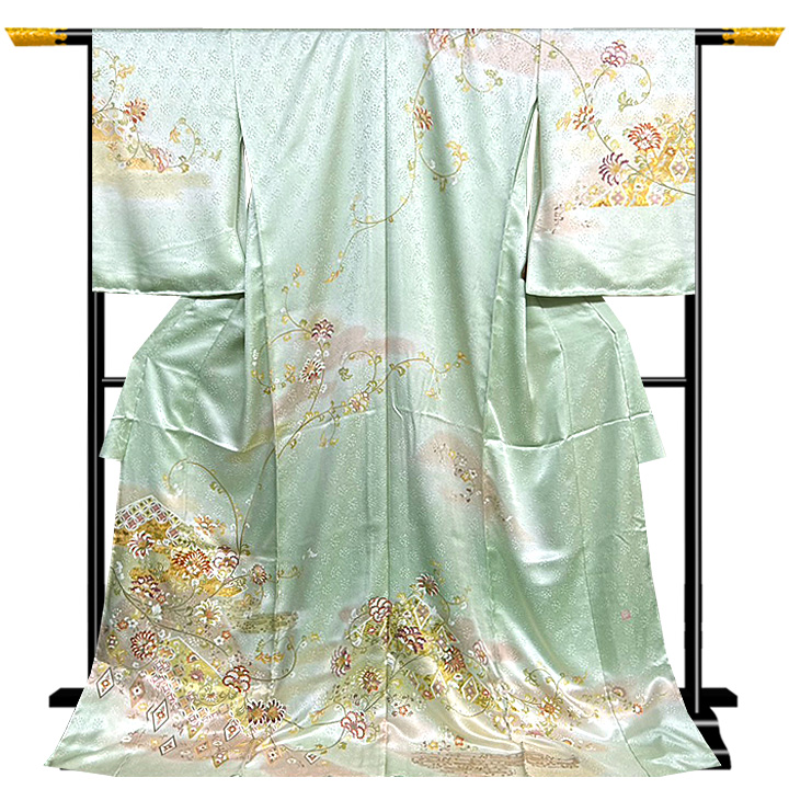 内と良謹製 訪問着【唐草 薄緑色】 内と良謹製 訪問着【唐草 薄緑色