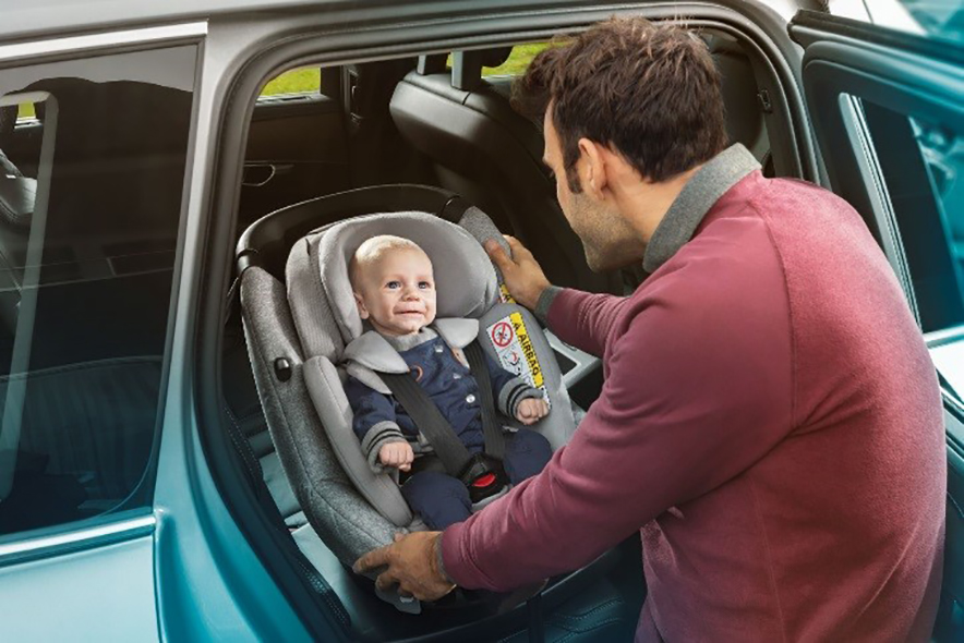 チャイルドシートのMAXI-COSI（マキシコシ）