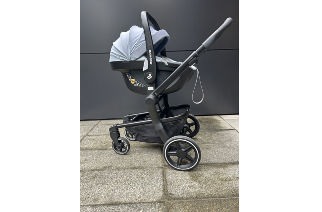 チャイルドシートのMAXI-COSI（マキシコシ）