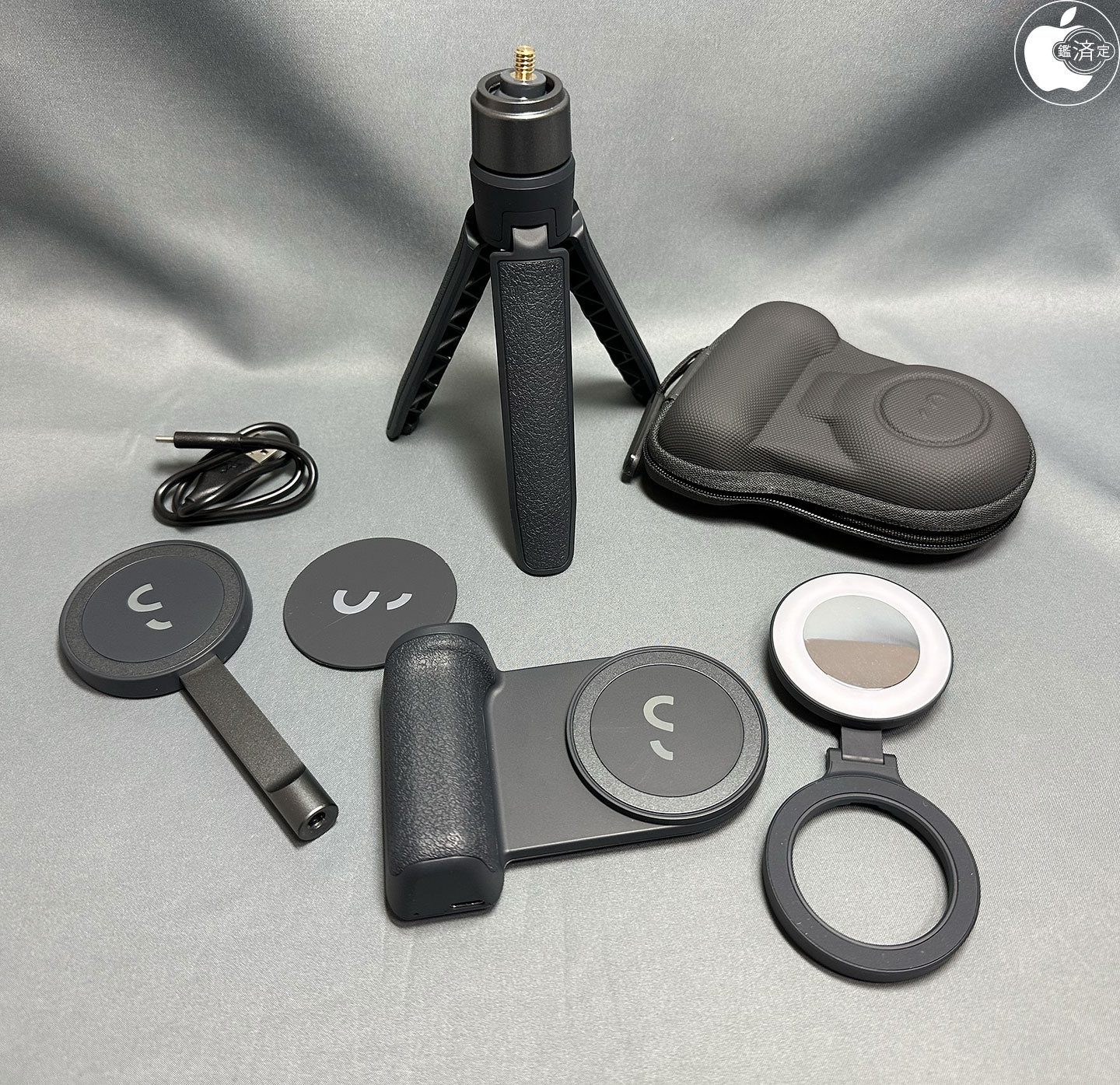 ShiftCam JapanのMagSafe対応ワイヤレスシャッター付iPhone用カメラ