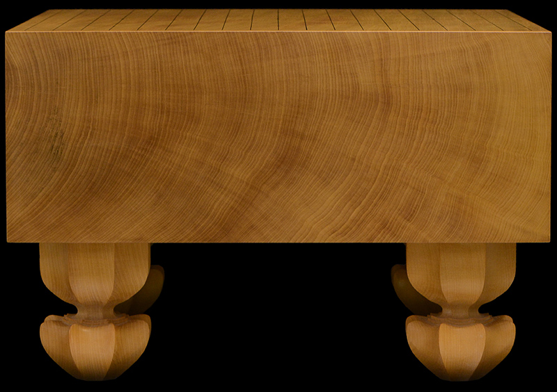 国産本榧足付碁盤 5寸5分（天地柾） ga50050 | 前川榧碁盤店