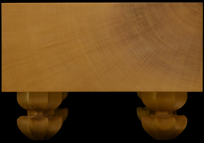 本榧足付碁盤 6寸3分（天柾） ga60029 | 前川榧碁盤店