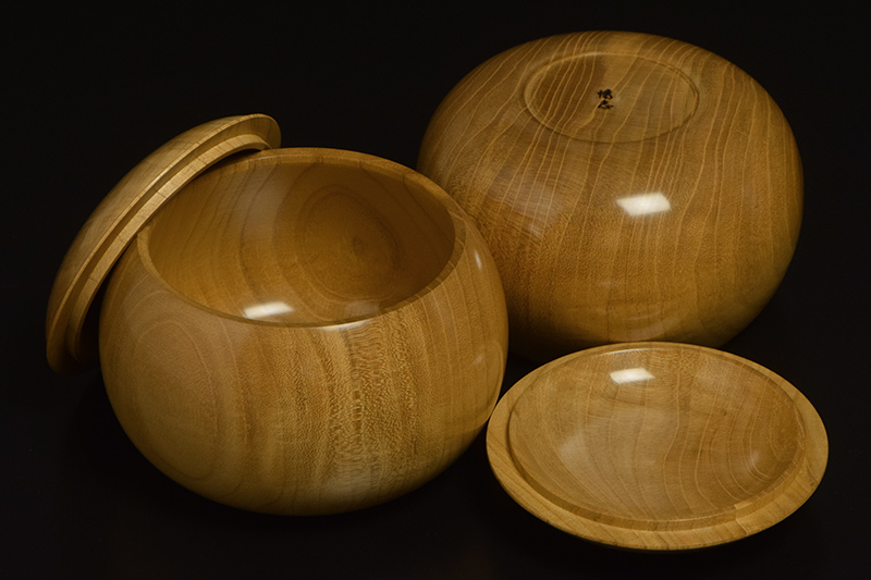 島桑碁笥 極上（38号） | 前川榧碁盤店