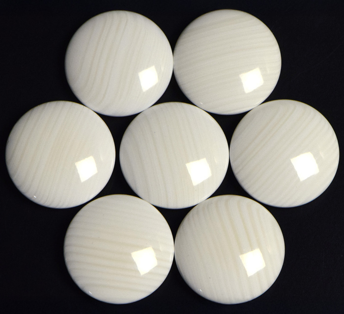 黒木碁石店 本蛤碁石 厳選雪印 38号 | 前川榧碁盤店