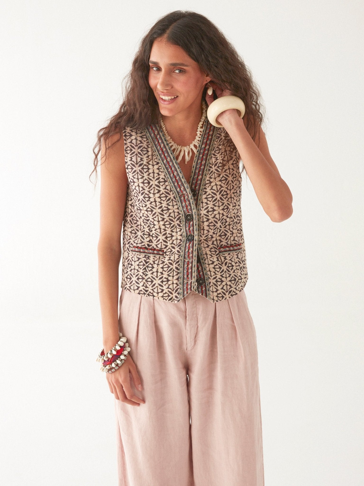 Naira Vest – Maison Hotel