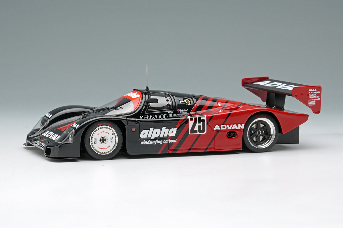 Make Up Co., Ltd. / Porsche 962C 