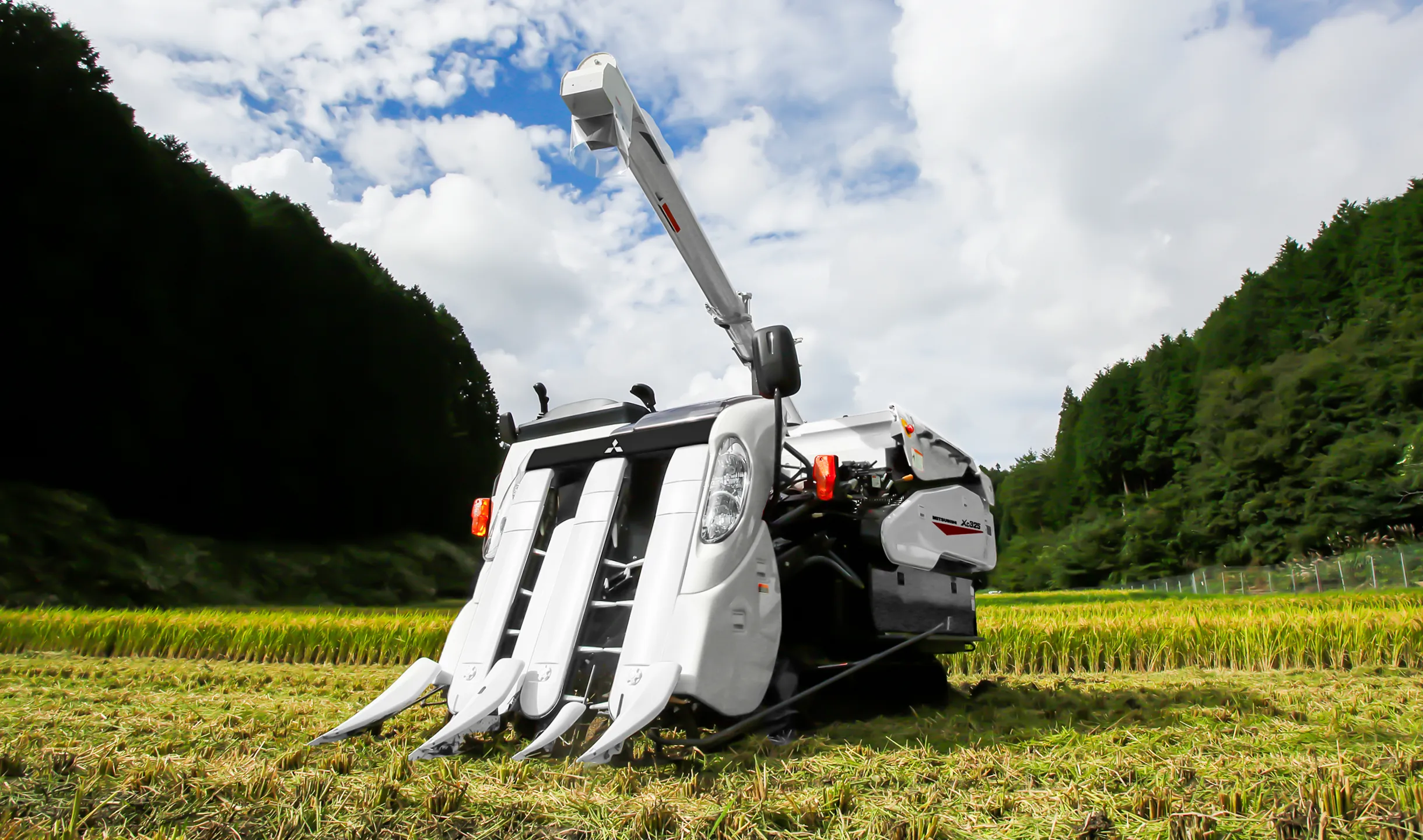 価格・諸元｜Combine XC325｜コンバイン｜製品情報｜三菱マヒンドラ農機