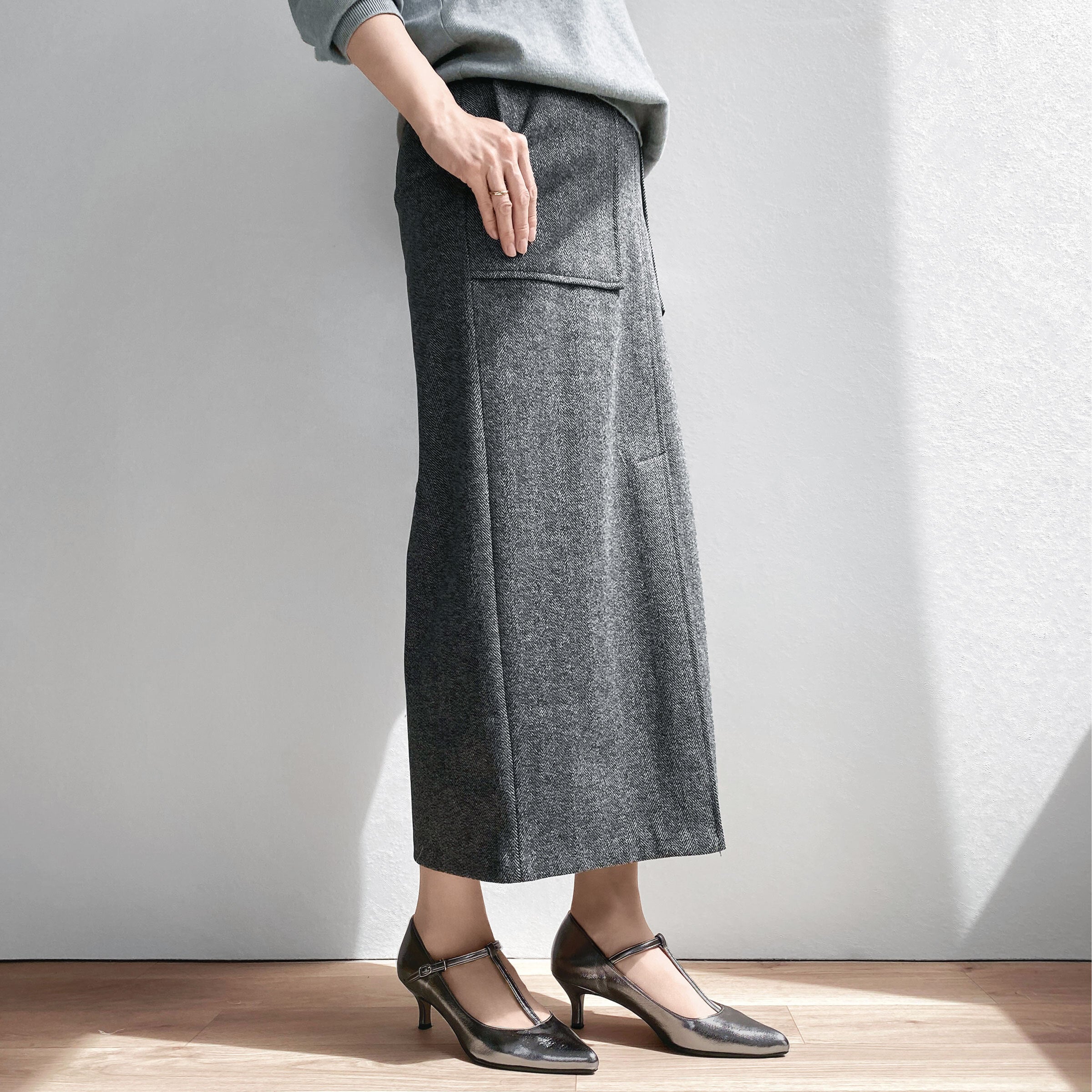 2026SS：Tストラップ パンプス 5cmヒール（m55201）スチール – mamian