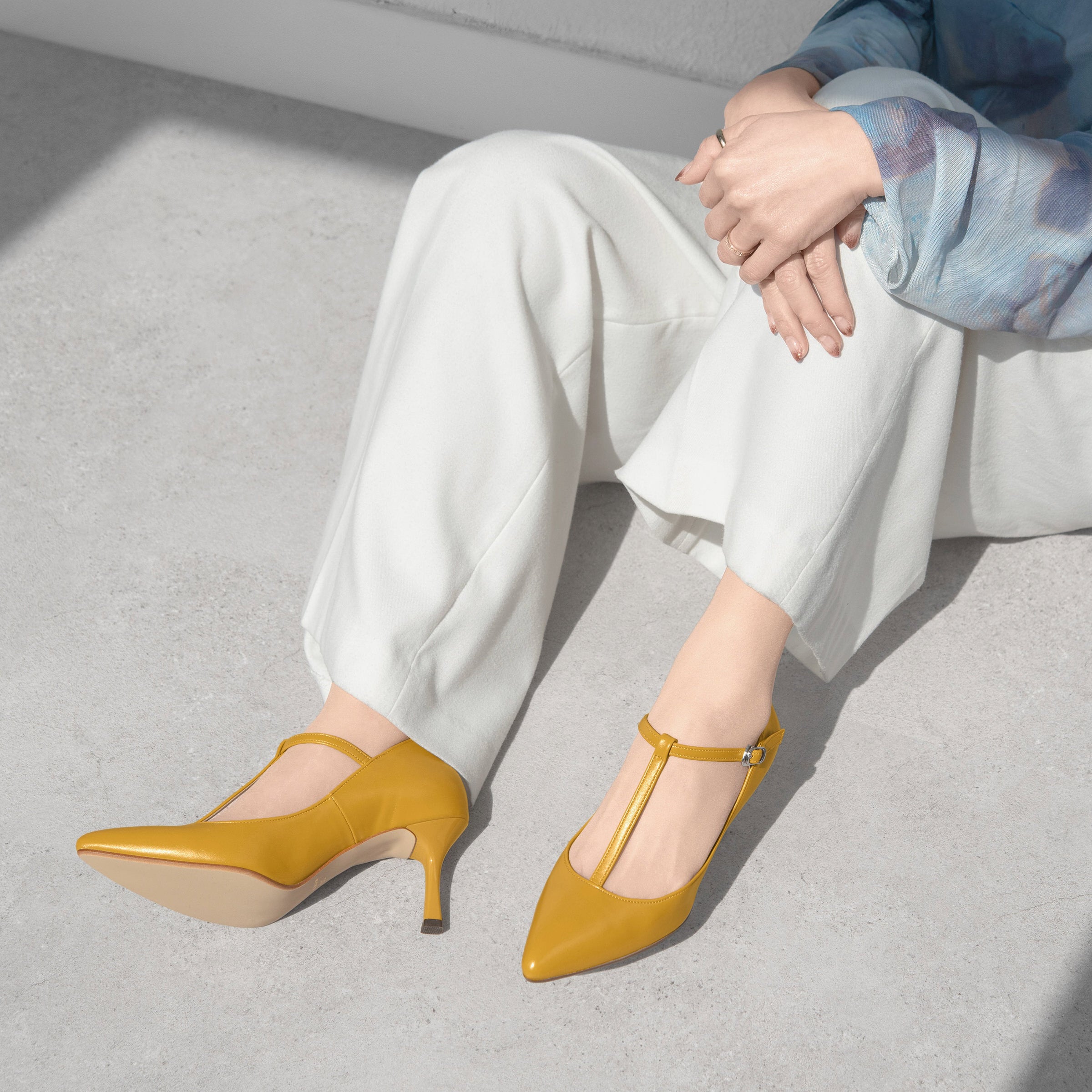 30%OFF：Tストラップ パンプス 7cmヒール（m72003）マスタード