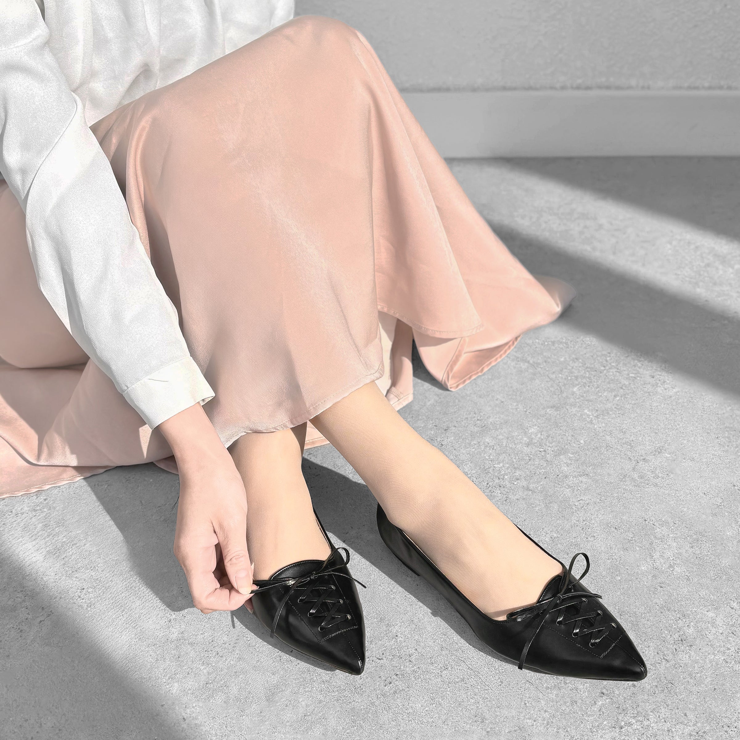 2026SS：レースアップデザイン フラットシューズ（m17047）ブラック