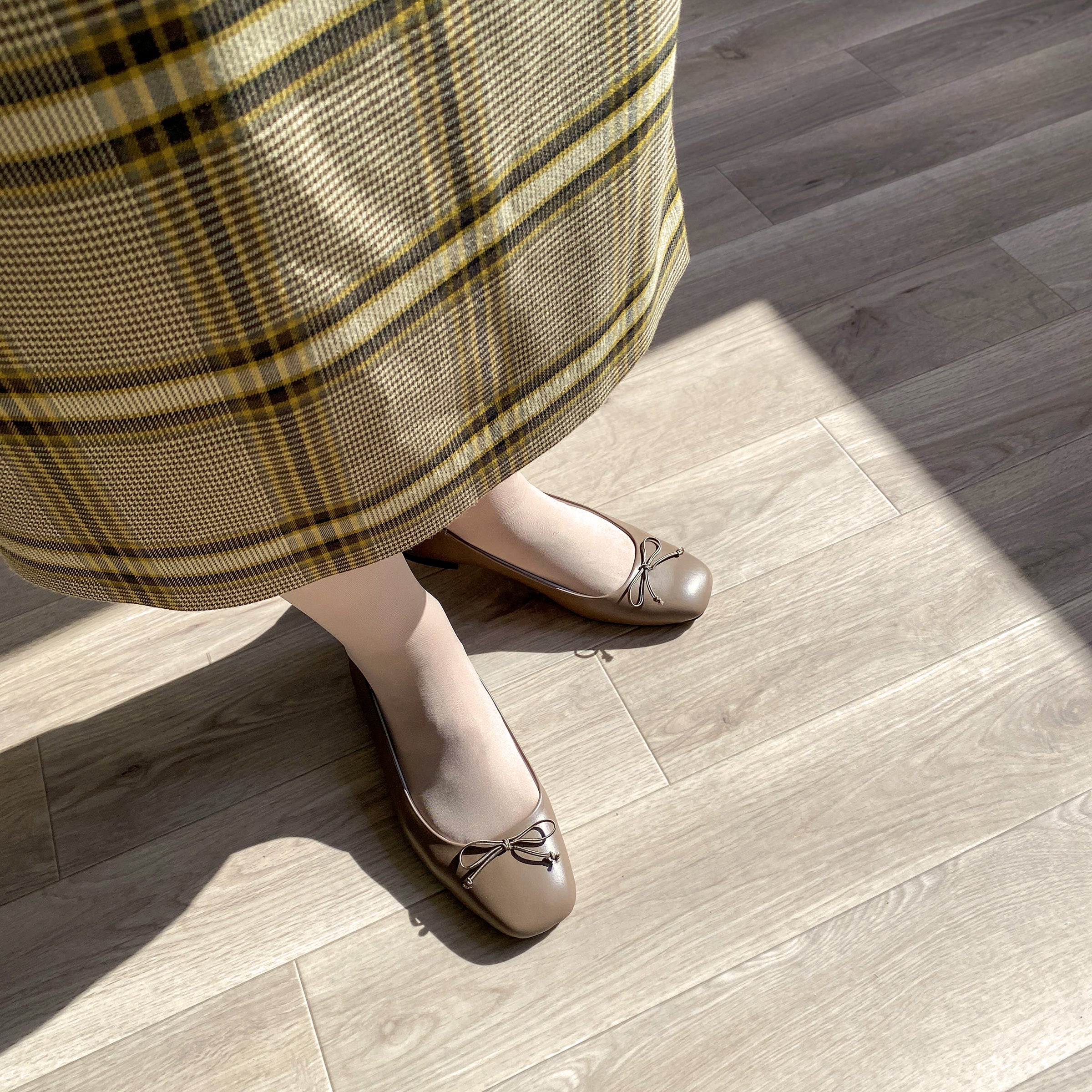 15%OFF：スクエアトゥ バレエシューズ（3377）トープ – mamian