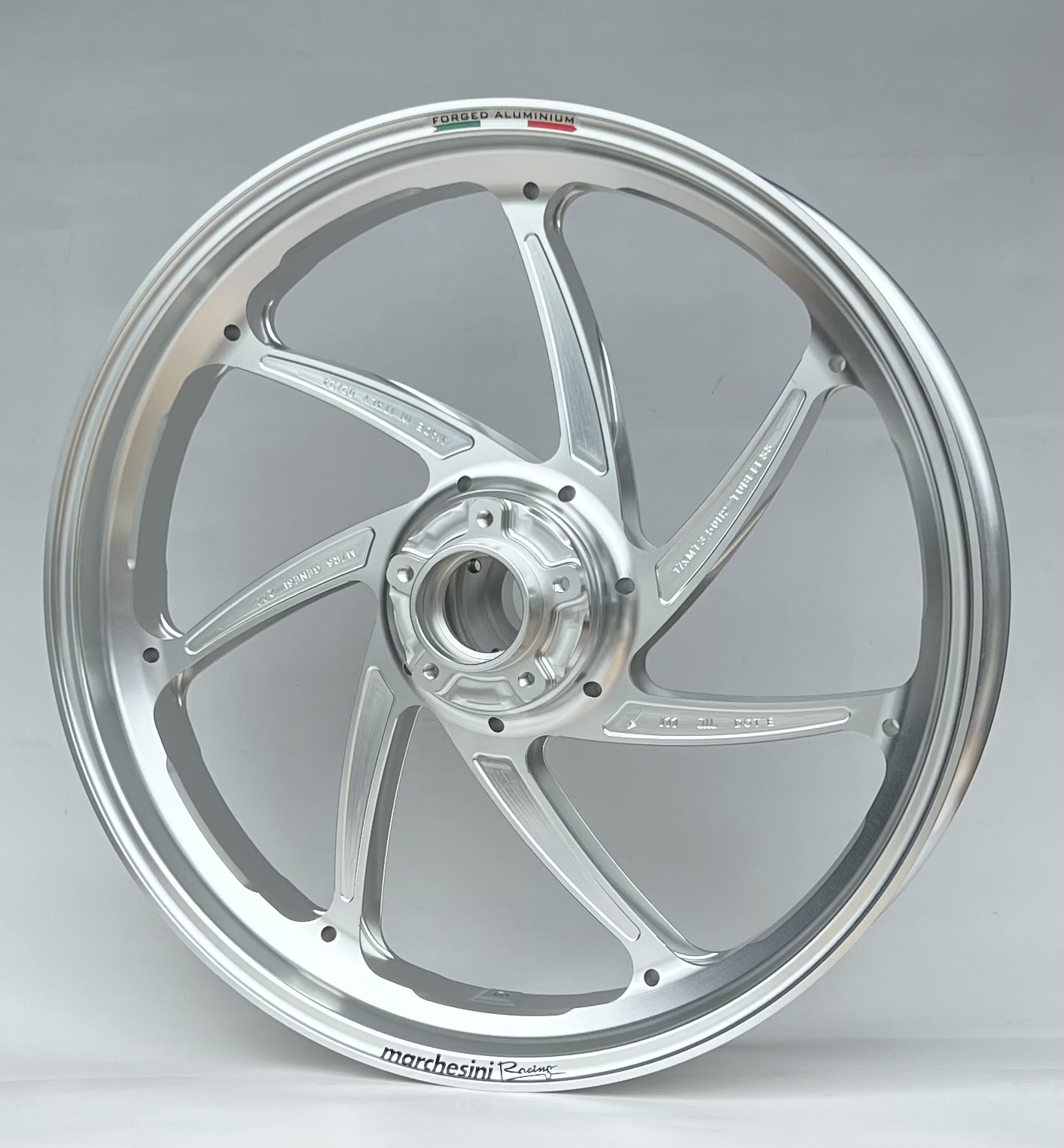 マルケジーニ – marchesini – 2輪用レーシングホイールのトップ