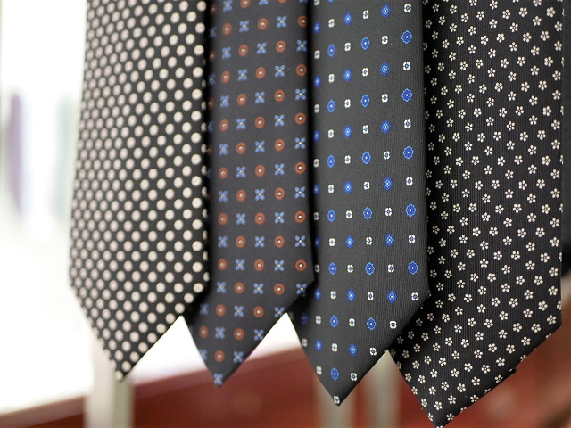 マリネッラ ナポリ 丸の内 / ネクタイ入荷 】ナポリよりセッテピエゲ小