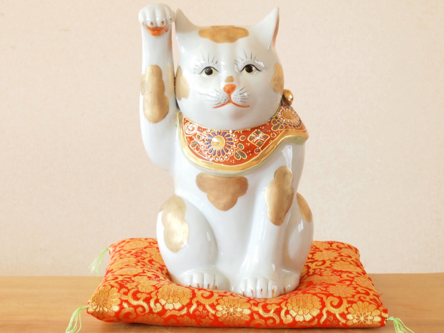 九谷焼 陶幸 マルヨネ】 10号招き猫 金ブチ 右手・左手各 幅18×奥18×高