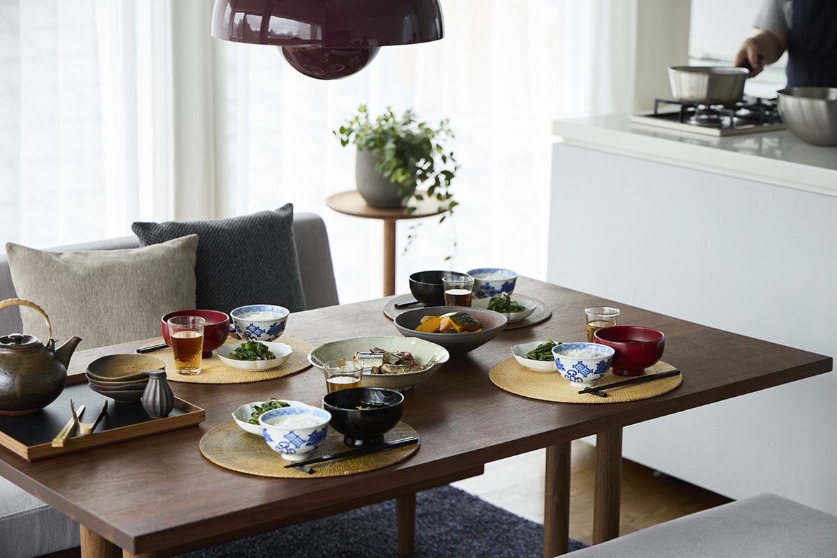 CHILL LOW DINING TABLE(幅140cm × 奥行80cm)の通販 / マスターウォール