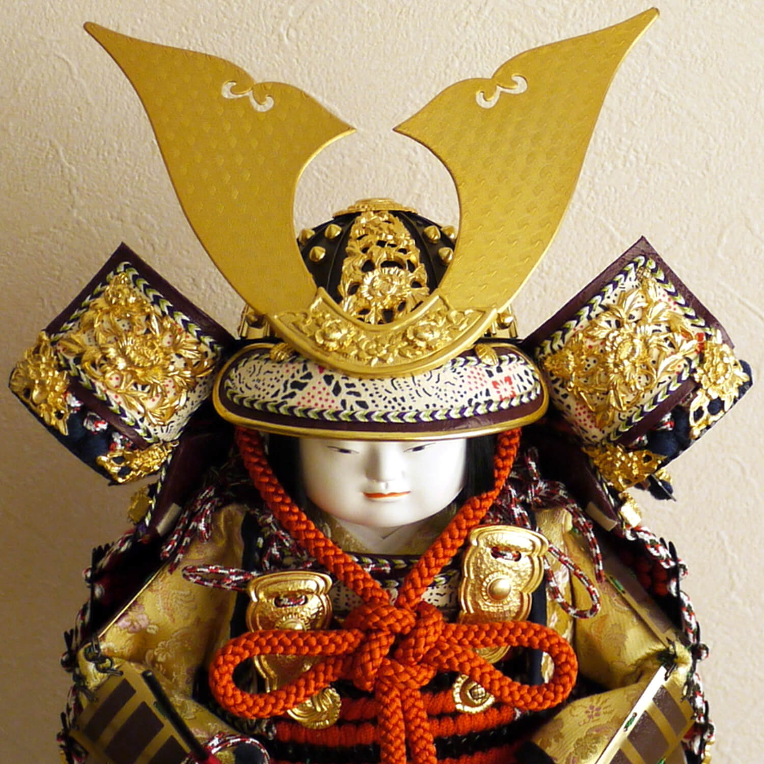 五月人形 京製六寸京鎧着大将 京鎧・平安武久×京頭・川瀬健山(描き目